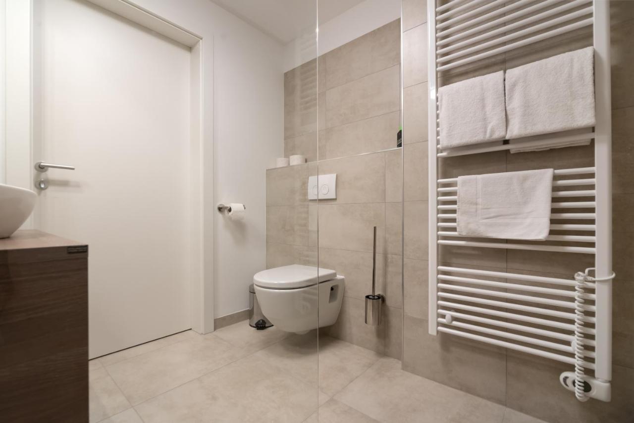 Ruhig, Hell Und Neu Mit Garage Apartment Wien Ngoại thất bức ảnh